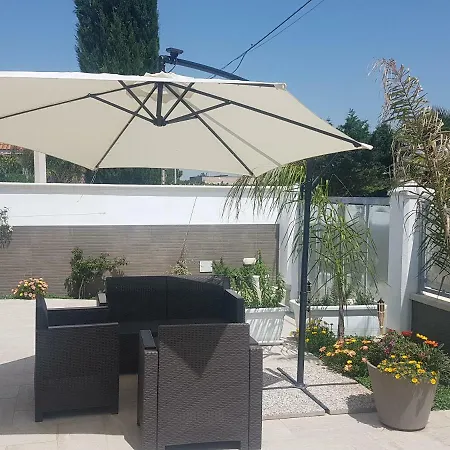 Brezza Marina Couette-café Sant Isidoro (Apulia)