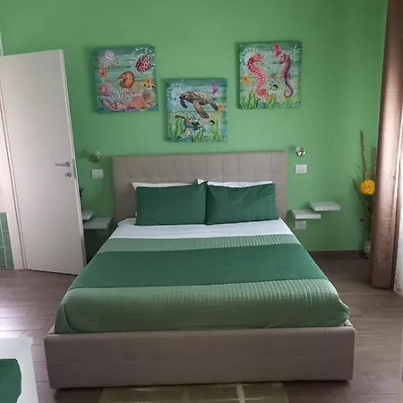 Bed & Breakfast Brezza Marina Sant Isidoro (Apulia)